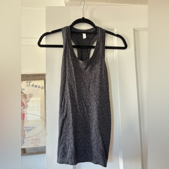 Athleta Women’s Momentum Seamless Leopard Print Tank Top Size XS - Picture 5 of 5